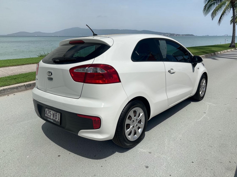 2015 Kia Rio UB S Hatch Image 4