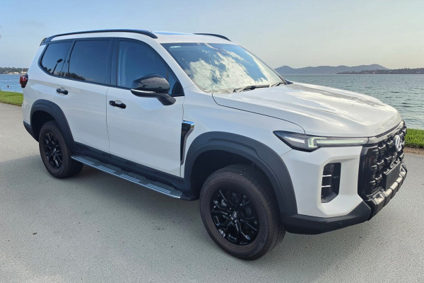 2026 MY25 LDV D90 SV9A Executive SUV Image 1