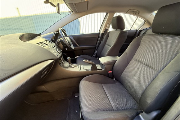 2012 Mazda 3 Maxx Sport Sedan Image 14