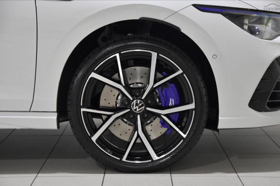 2024 Volkswagen Golf 8 R Hatch Image 7