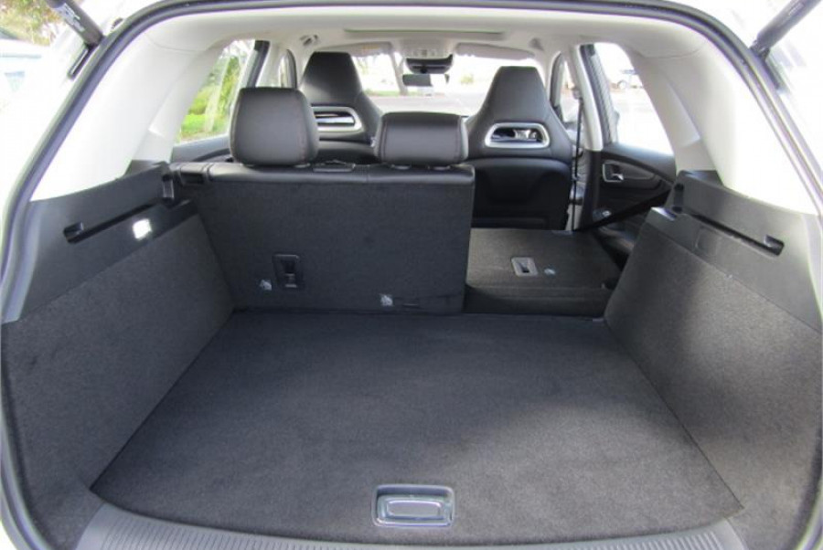 2022 MY23 MG HS Plus EV SAS23 Essence SUV Image 13