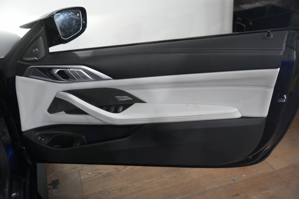 2021 BMW M4 Competition Convertible Image 33