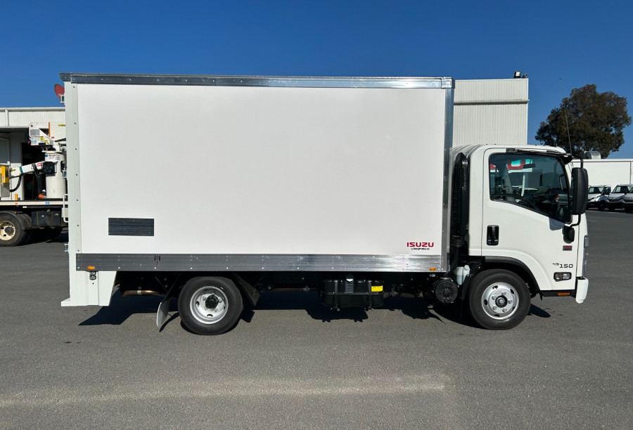 2023 Isuzu N Series NH for sale - Blacklocks Trucks Centre