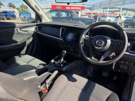 2021 Mazda BT-50 TFS40J XT Cab Chassis image 10