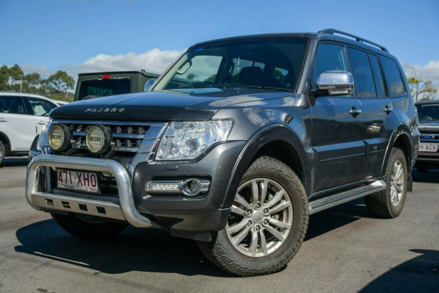 Mitsubishi pajero v