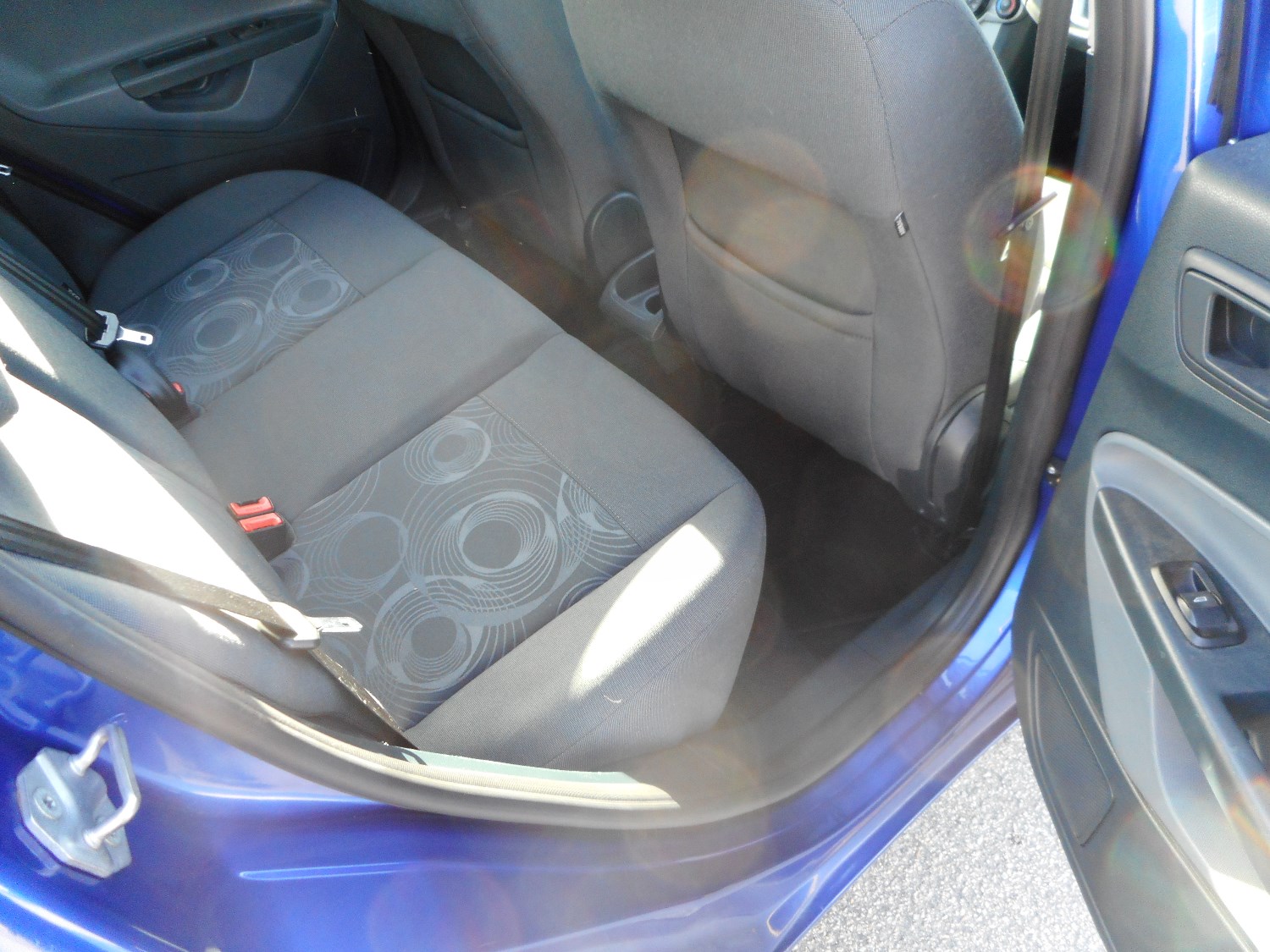 2012 Ford Fiesta WT LX Hatchback Image 11