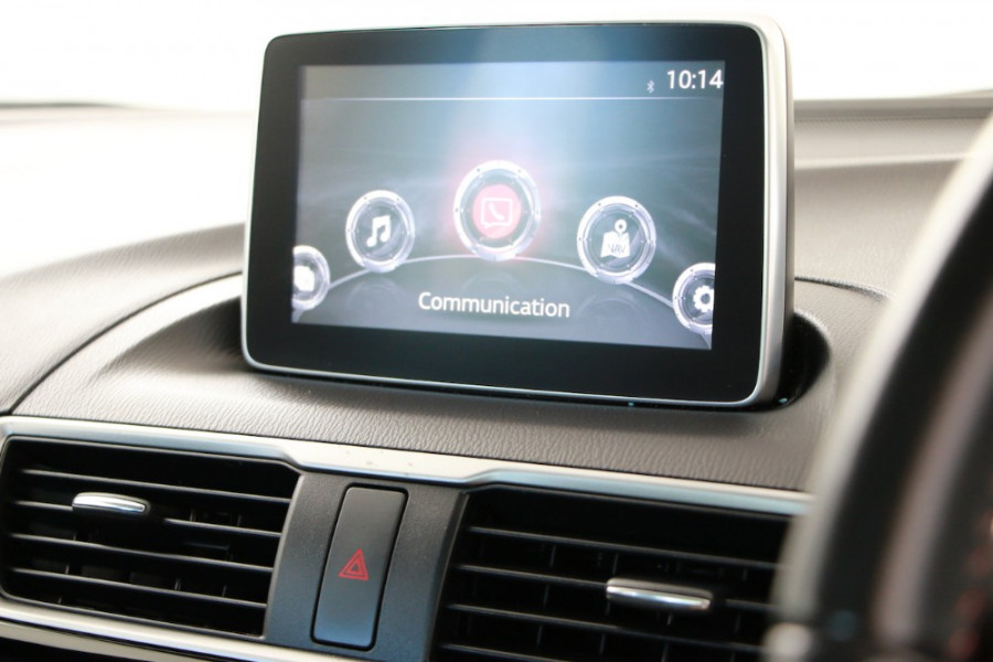 2015 Mazda 3 BM5238 SP25 Sedan Image 18