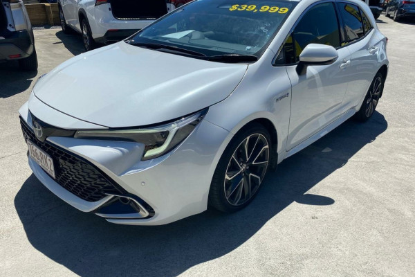 2023 Toyota Corolla ZWE219R  ZR Hybrid Hatch Image 4