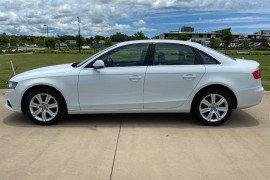 2011 Audi A4 B8 8K  Sedan