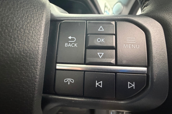2024 Ford F-150  Lariat Dual Cab Image 24