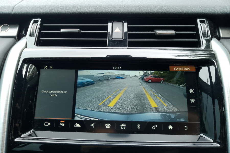 2017 Land Rover Discovery Series 5 HSE SUV Image 30