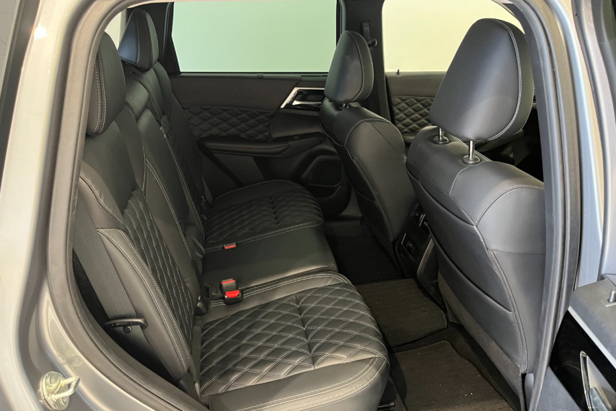 2022 Mitsubishi Outlander ZM Exceed SUV Image 13