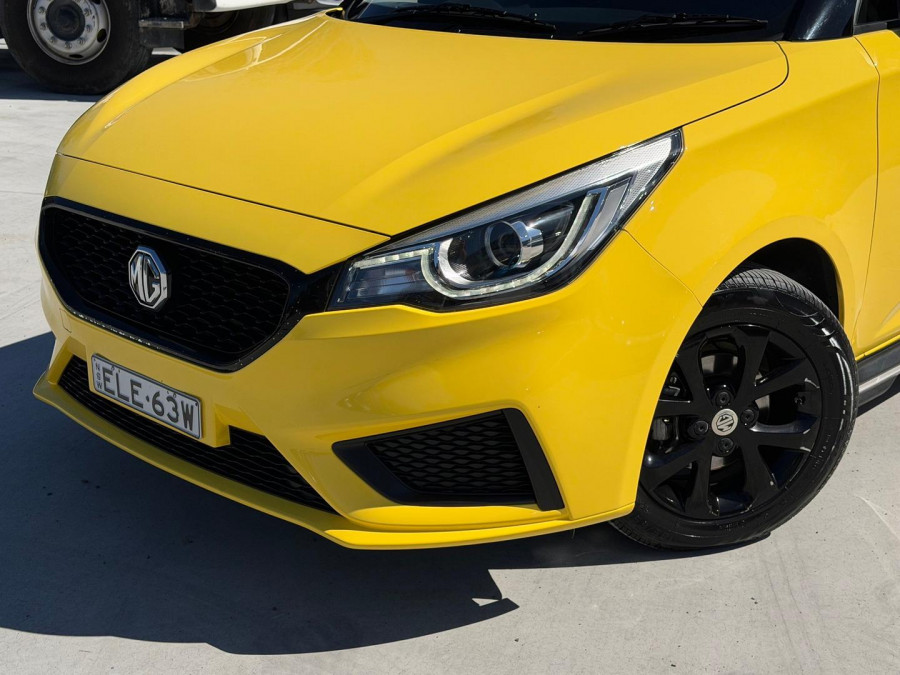 2020 MG MG3 SZP1 Core Hatch Image 6