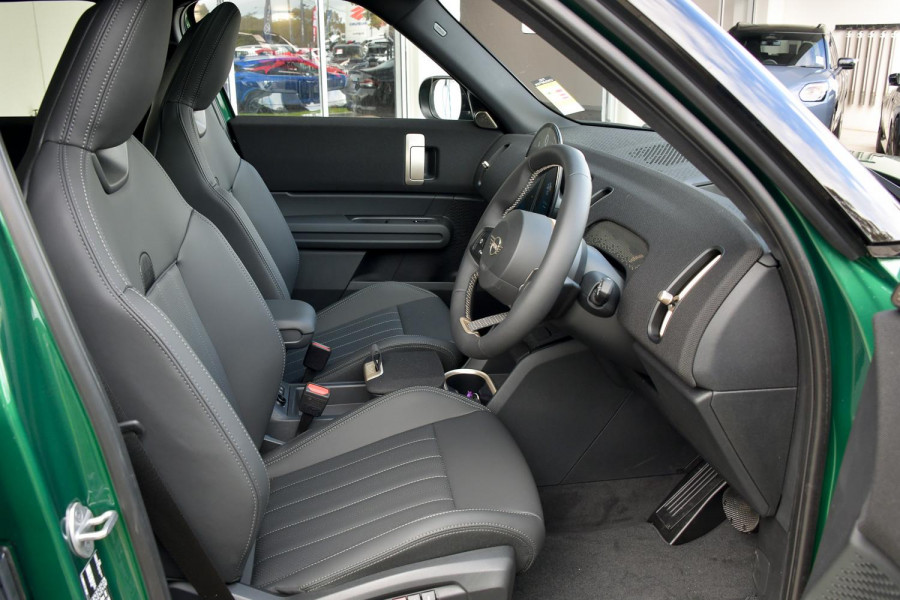 2025 MINI Countryman U25 S Favoured SUV