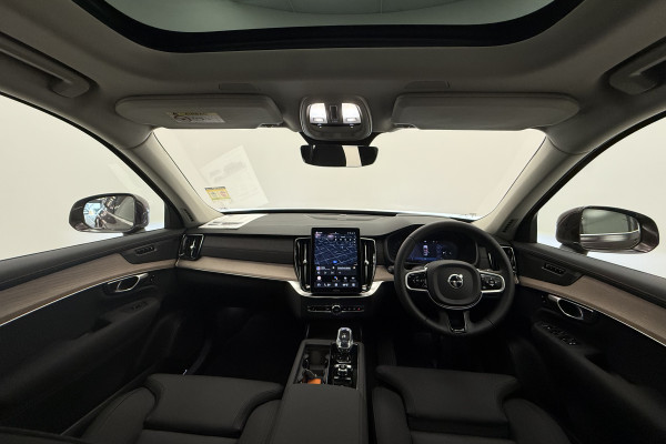 2025 MY26 Volvo XC90 L Series Plus B5 Bright SUV Image 15