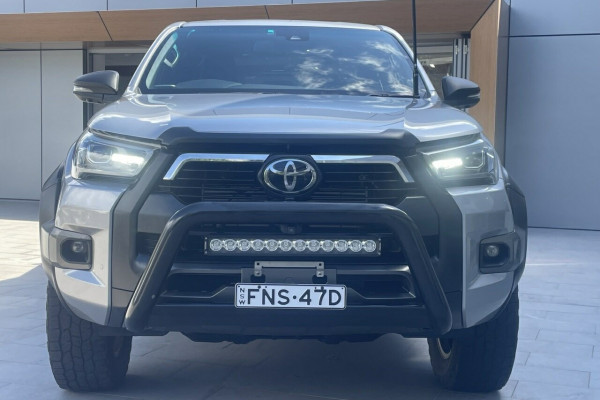 2022 Toyota HiLux GUN126R Rogue Double-Cab Pick-Up Image 5