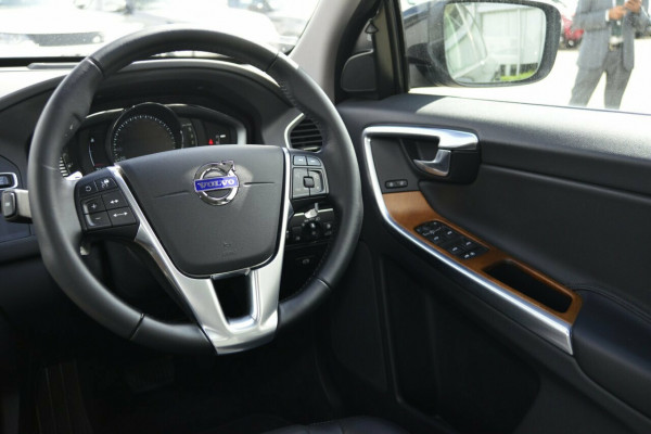 2016 Volvo XC60 Troopcarrier Image 4