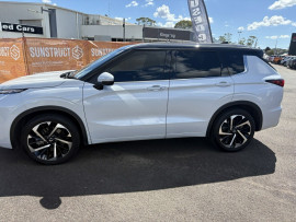 2022 Mitsubishi Outlander ZM Exceed Tourer SUV image 4
