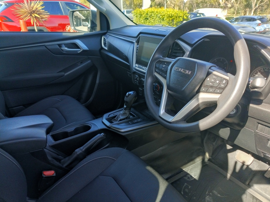 2021 MY22 Isuzu D-MAX RG LS-M Ute Image 10