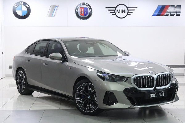 BMW 5 Series 520i M Sport G60