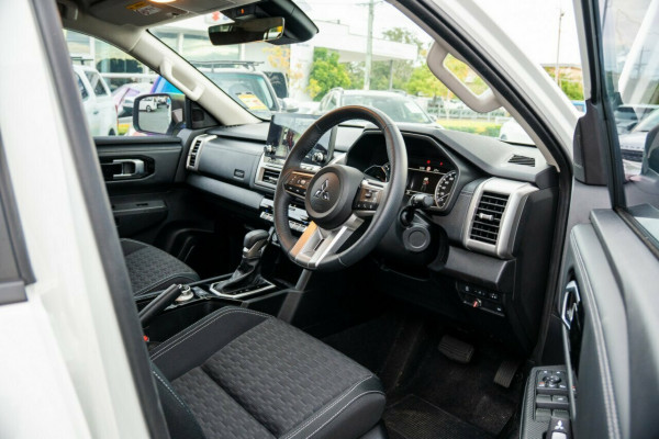 2024 MY25 Mitsubishi Triton MV  GLS Cab Chassis Image 15