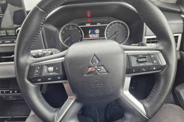 2023 Mitsubishi Outlander ZM LS SUV Image 13