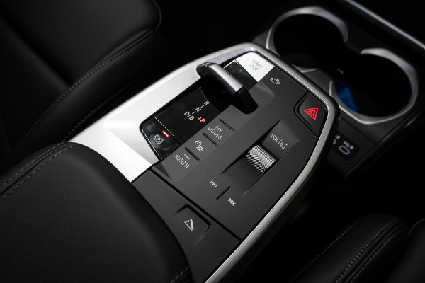 2024 BMW iX1 U11 eDrive20 xLine SUV image 18