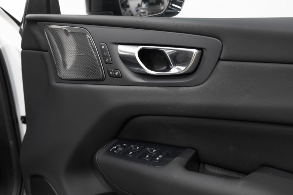 2026 Volvo XC60 UZ B5 AWD Ultra Dark SUV Image 10