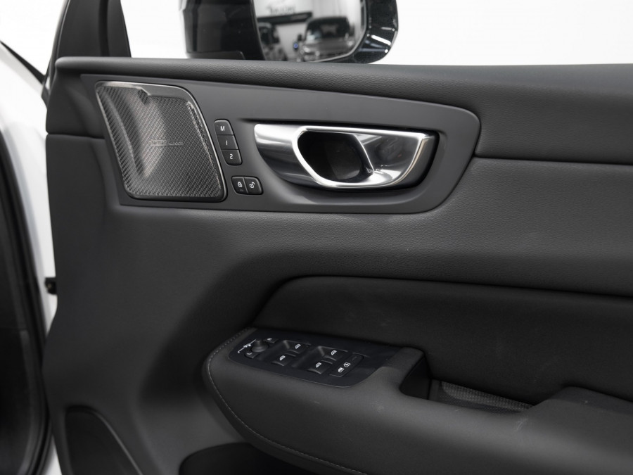 2026 Volvo XC60 UZ B5 AWD Ultra Dark SUV Image 10