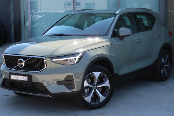 2024 Volvo XC40 XZ Plus B4 SUV