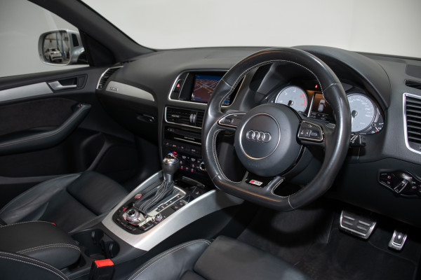 2015 Audi SQ5 TDI SUV Image 19