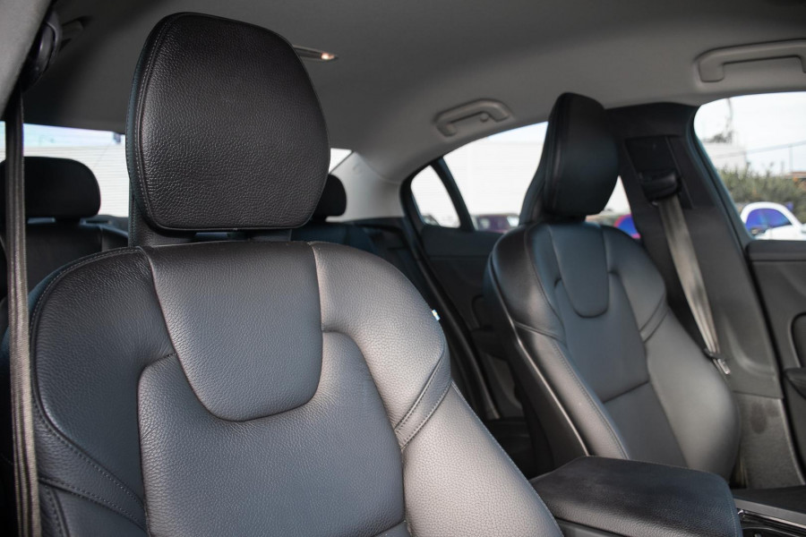 2019 MY20 Volvo S60 Z Series T5 Momentum Sedan