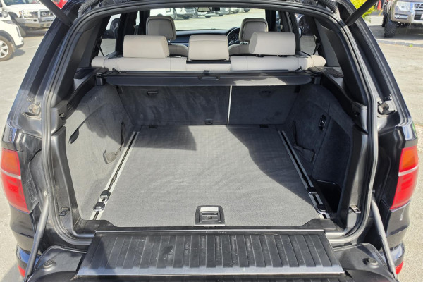 2012 BMW X5 E70 xDrive30d SUV Image 14