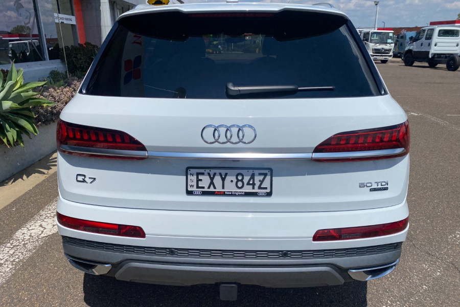 2022 Audi Q7 4M 50 TDI S Line SUV Image 7