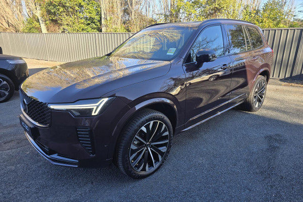 2026 Volvo XC90 L Series Ultra B5 Dark SUV Image 4