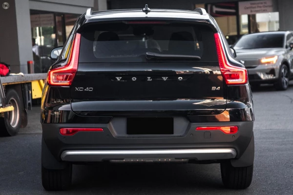 2026 Volvo XC40 XZ Plus B4 SUV Image 3