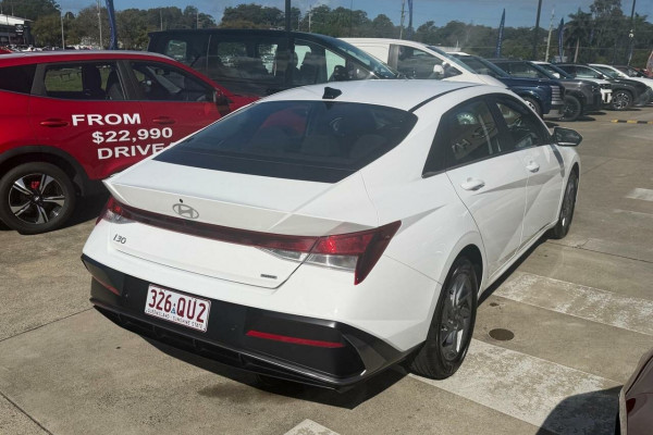 2024 MY25 Hyundai i30 CN7.V2 Elite Hybrid Sedan Image 4