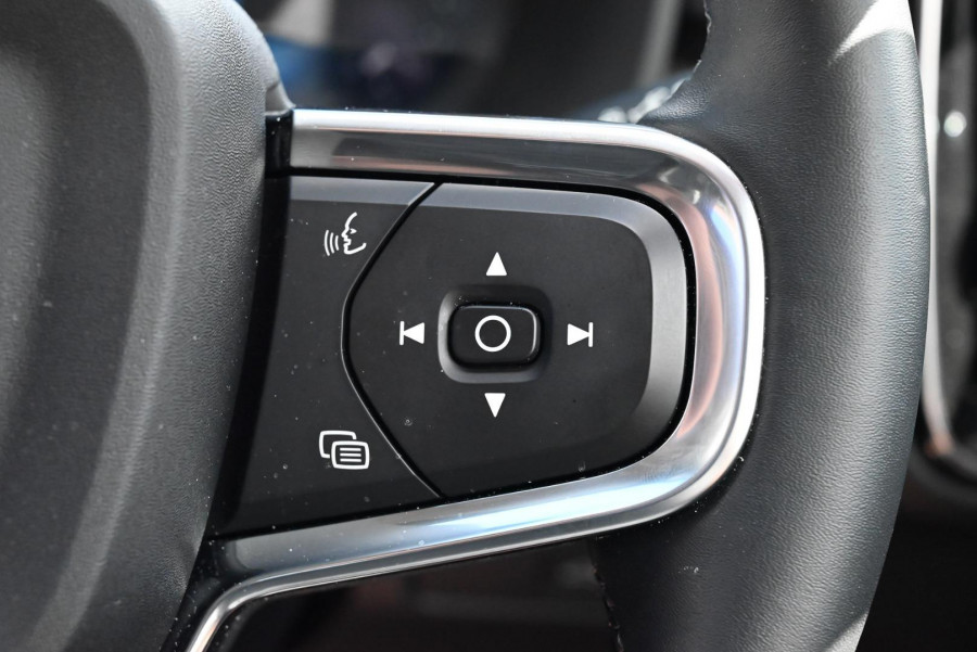 2025 MY26 Volvo XC40 XZ Ultra B4 Bright SUV Image 21