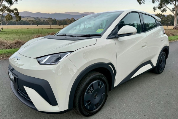 2025 BYD ATTO 1  Essential Hatch Image 4