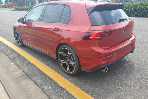 2025 Volkswagen Golf 8 GTI Hatch Image 5