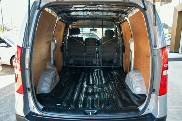 2015 Hyundai iLOAD TQ2-V MY15 Van Image 4