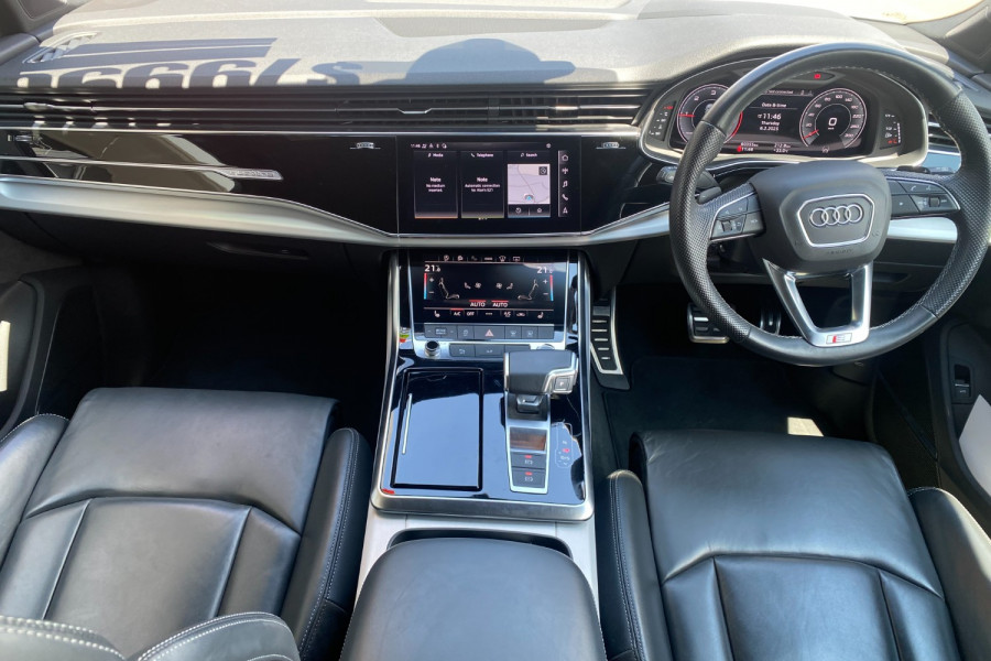 2022 Audi Q7 4M 50 TDI S Line SUV Image 13