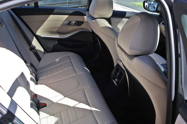 2025 BMW 3 Series G20 LCI II 330i M Sport Sedan image 11