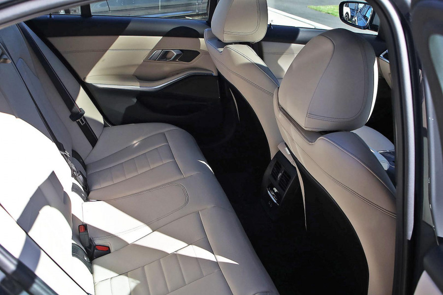 2025 BMW 3 Series G20 LCI II 330i M Sport Sedan