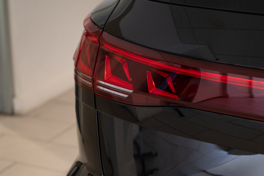 2024 Volkswagen Touareg RC 210TDI R-Line SUV Image 11