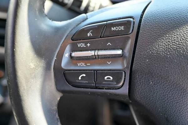 2020 Hyundai KONA OS.3 Active SUV Image 12