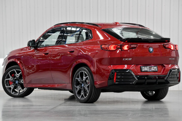 2024 BMW iX2 U10 xDrive30 M Sport SUV image 2