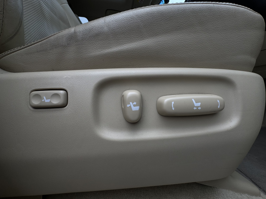 2017 Toyota LandCruiser VDJ200R Sahara SUV Image 42
