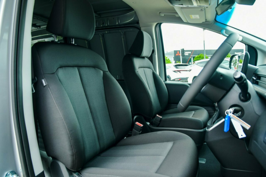 2024 MY25 Hyundai Staria Load US4.V3  Van Image 17