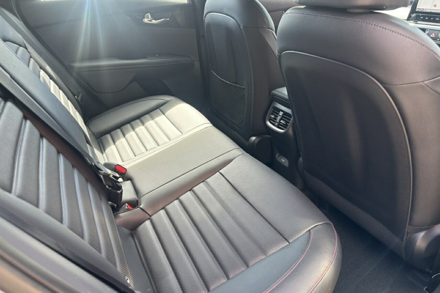 2024 Kia Cerato BD GT Hatch Image 27